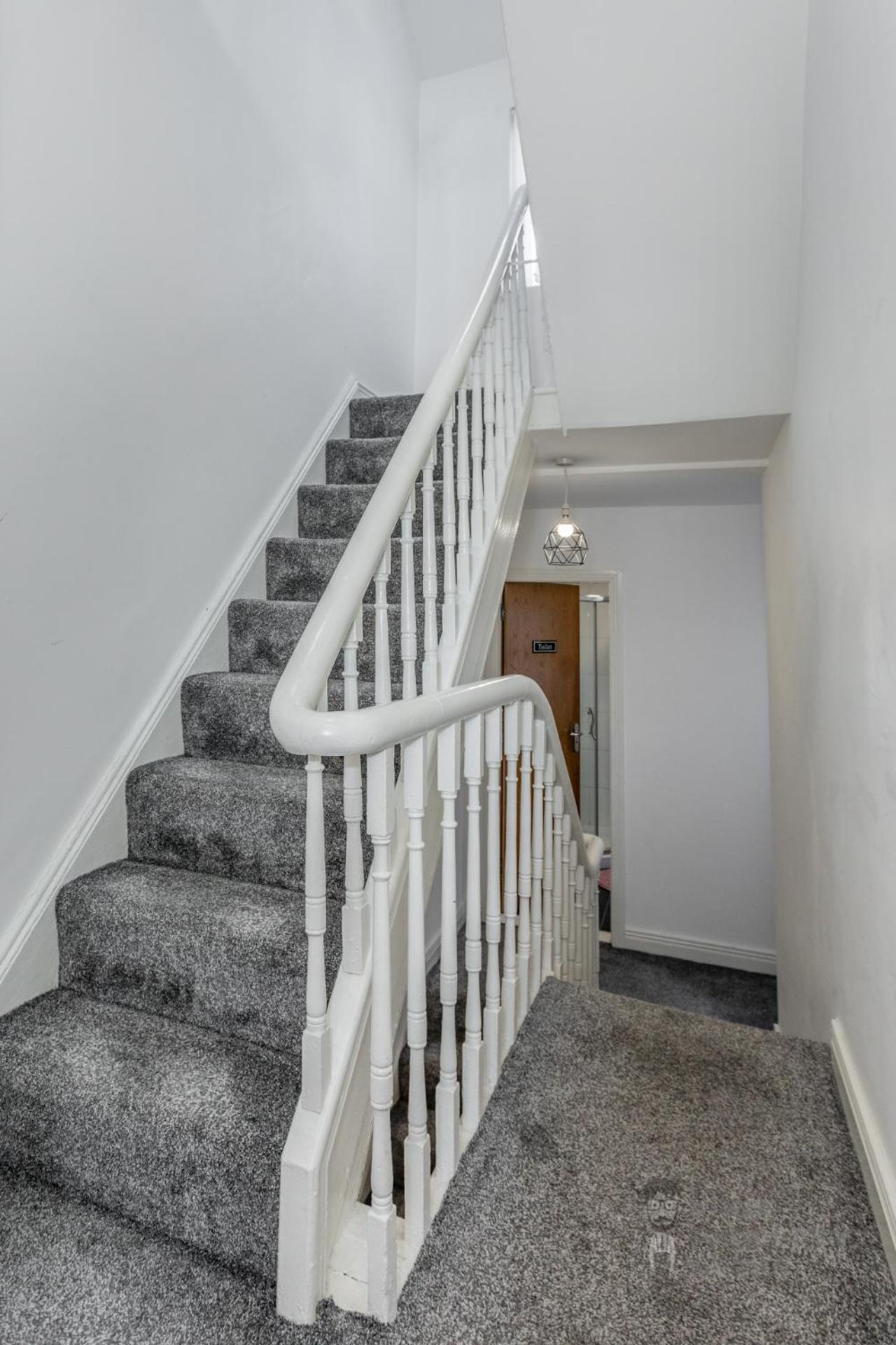 Attic Style 2 Bed Duplex Apartment With Rooftop Patio Belfast Eksteriør billede